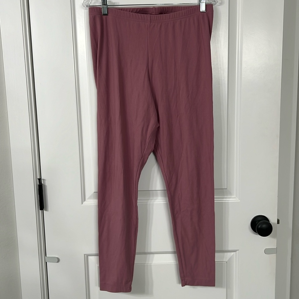 Pink leggings